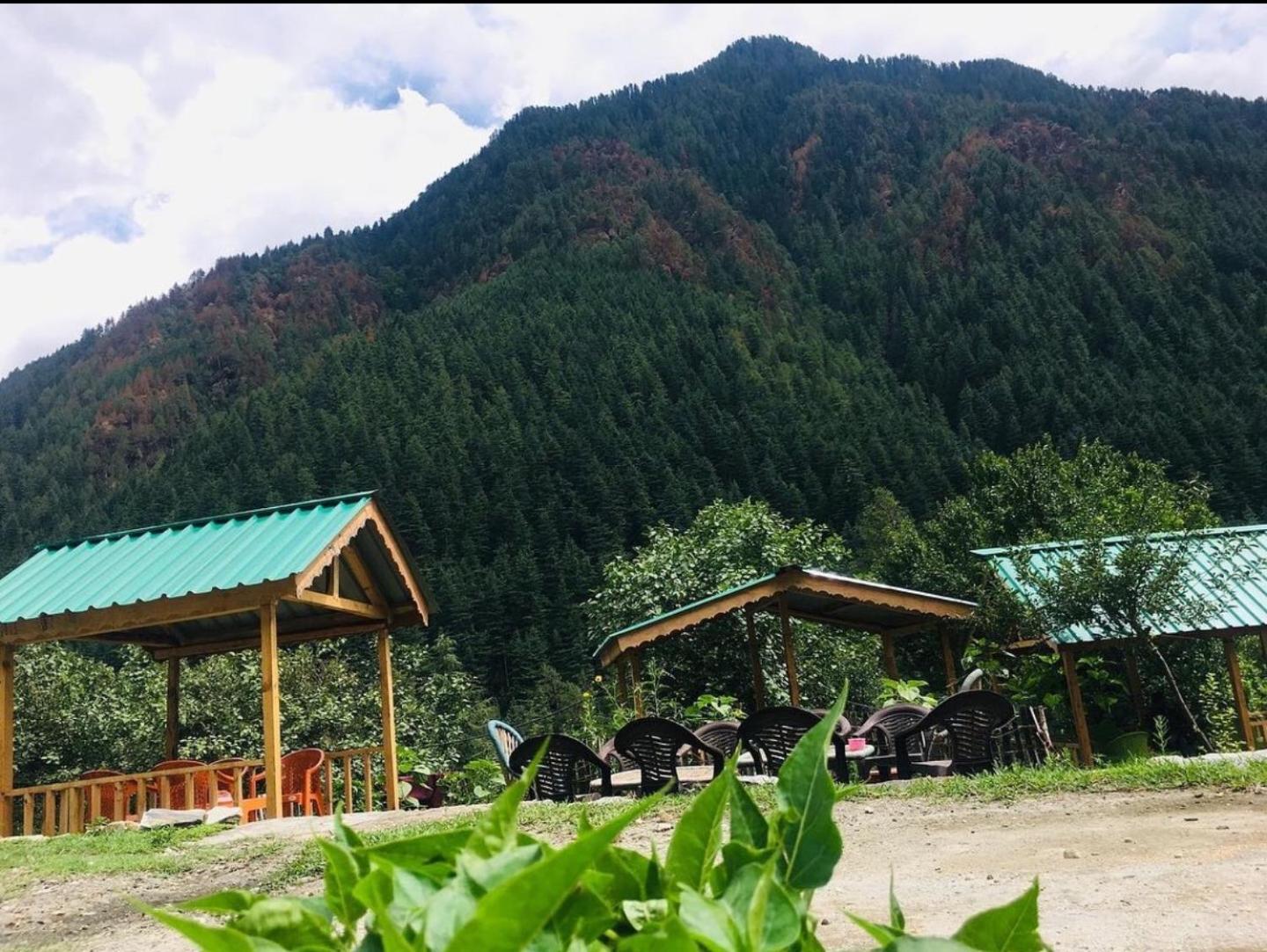 Renuka Homestay And Cafe Kasol Exterior photo